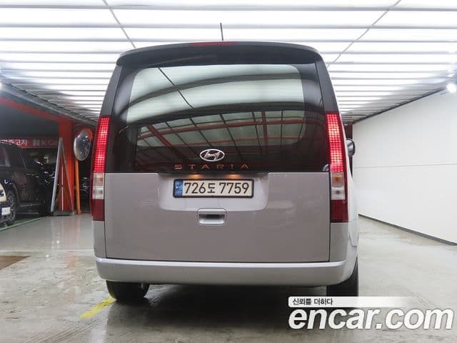 Hyundai Staria 3