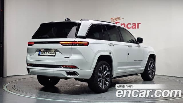 Jeep Grand Cherokee (WL) 2