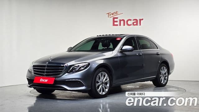 Mercedes-Benz E-Class W213 1