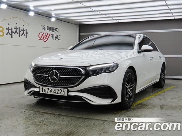 Mercedes-Benz E-Class W214 1