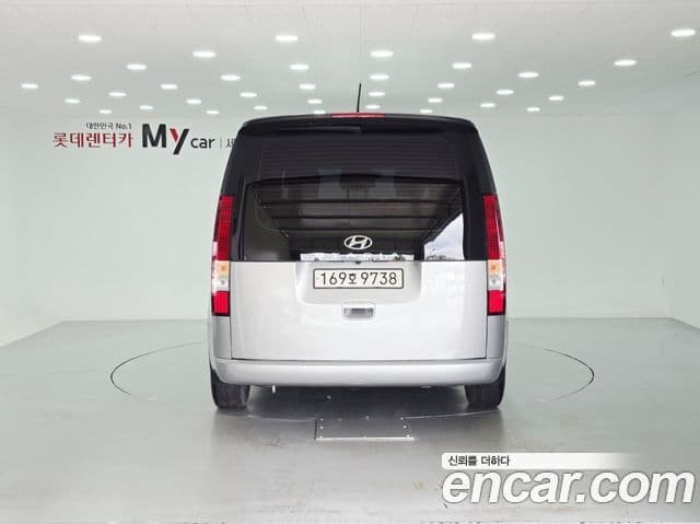 Hyundai Staria 4