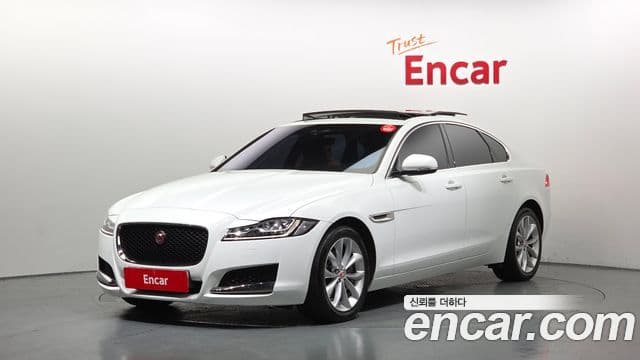 Jaguar XF (X260)