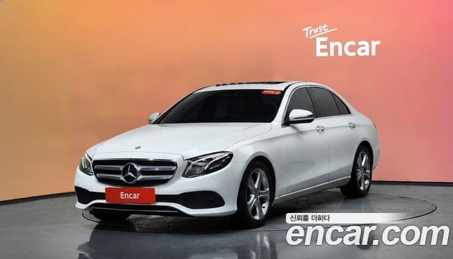 Mercedes-Benz E-Class W213 1