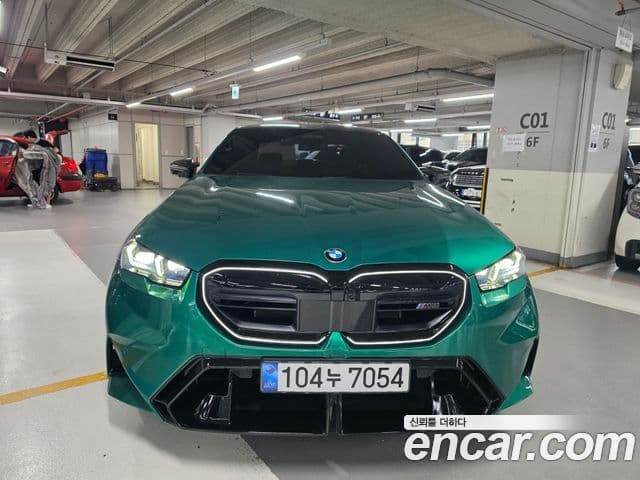 BMW M5 (G90)