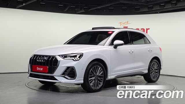 Audi Q3 (F3)