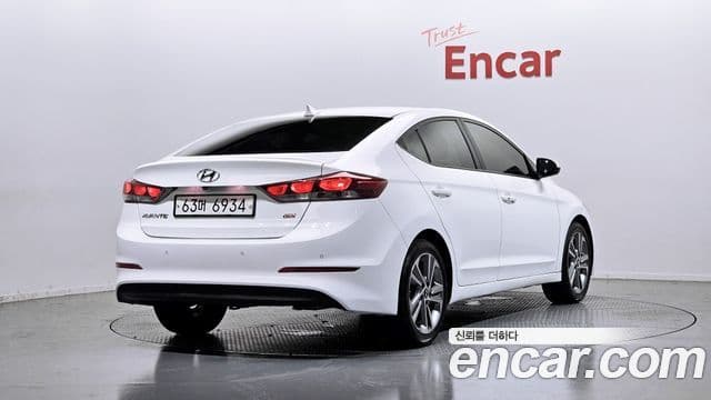 Hyundai Avante AD 2