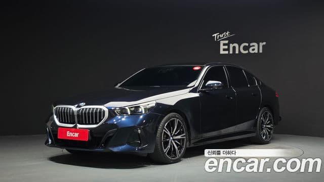 BMW 5 Series (G60)