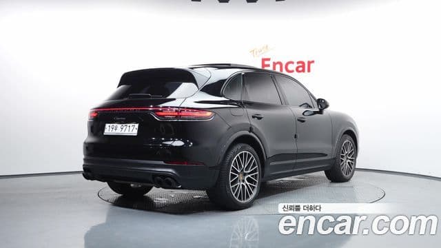 Porsche Cayenne (PO536) 2