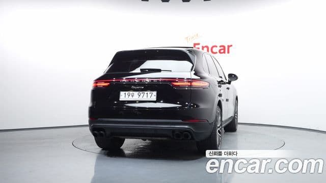 Porsche Cayenne (PO536) 4