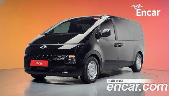 Hyundai Staria 1