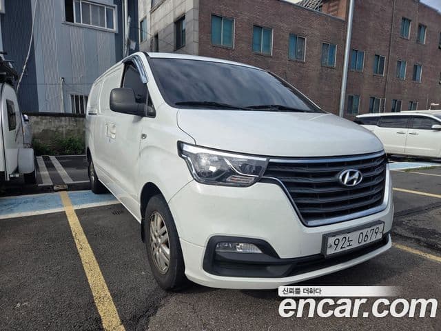 Hyundai The New Grand Starex 2