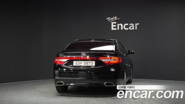 Hyundai Grandeur HG 4