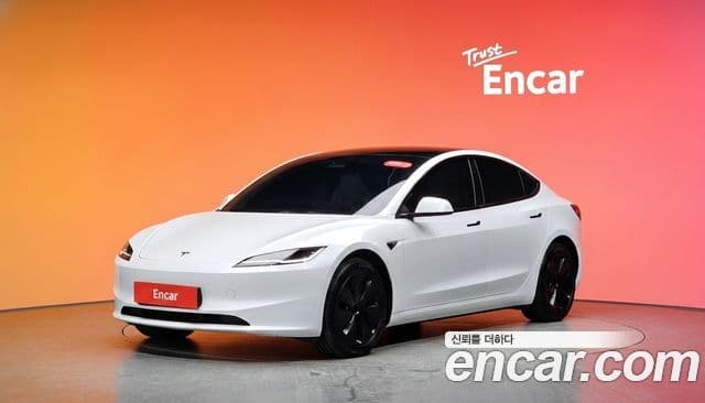 Tesla Model 3 1
