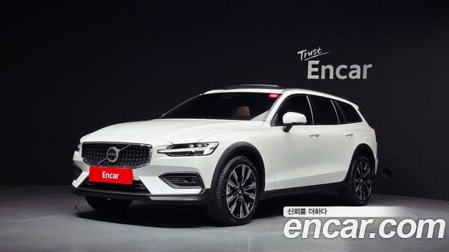 Volvo V60 Cross Country 2nd Gen