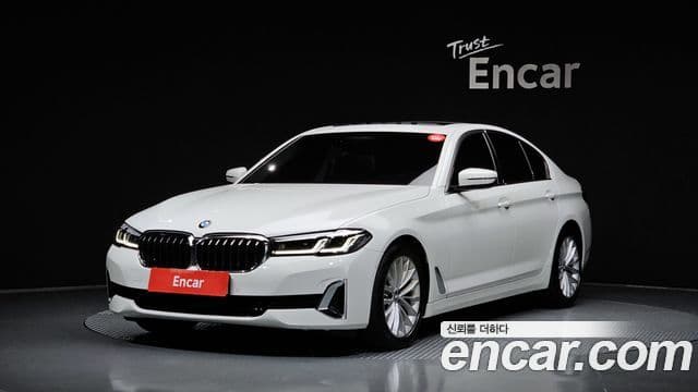 BMW 5 Series (G30)