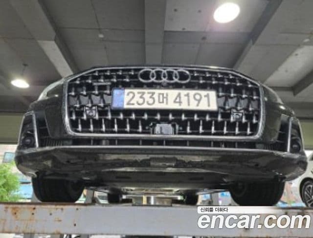 Audi A8 (D5)