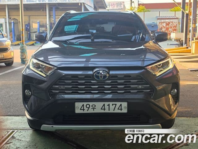 Toyota RAV4 5th Gen