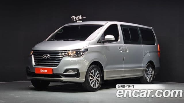 Hyundai The New Grand Starex