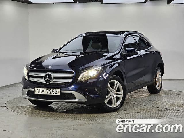 Mercedes-Benz GLA-Class X156