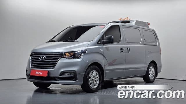 Hyundai The New Grand Starex